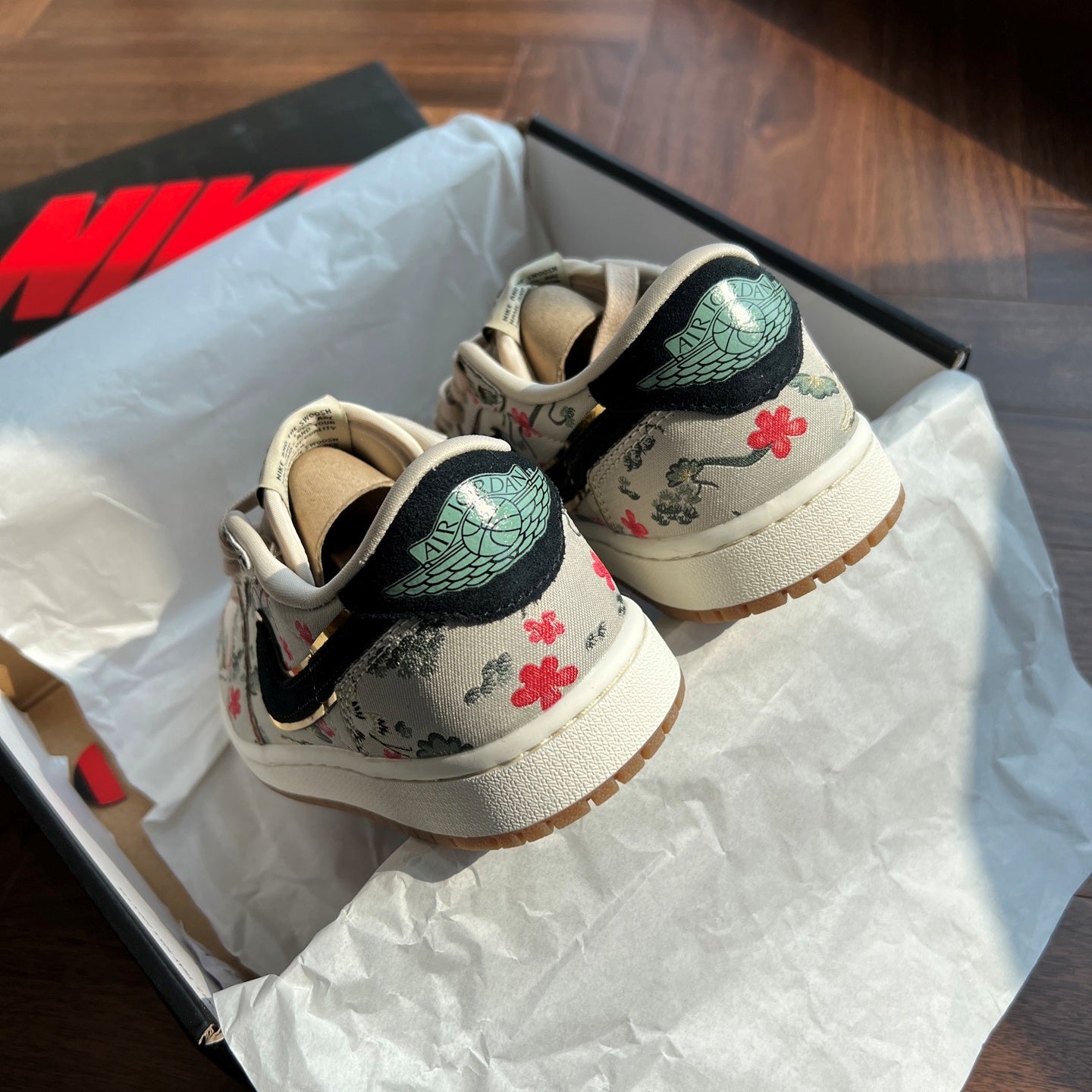 하치무라 스니커즈 (Hachimura sneakers)