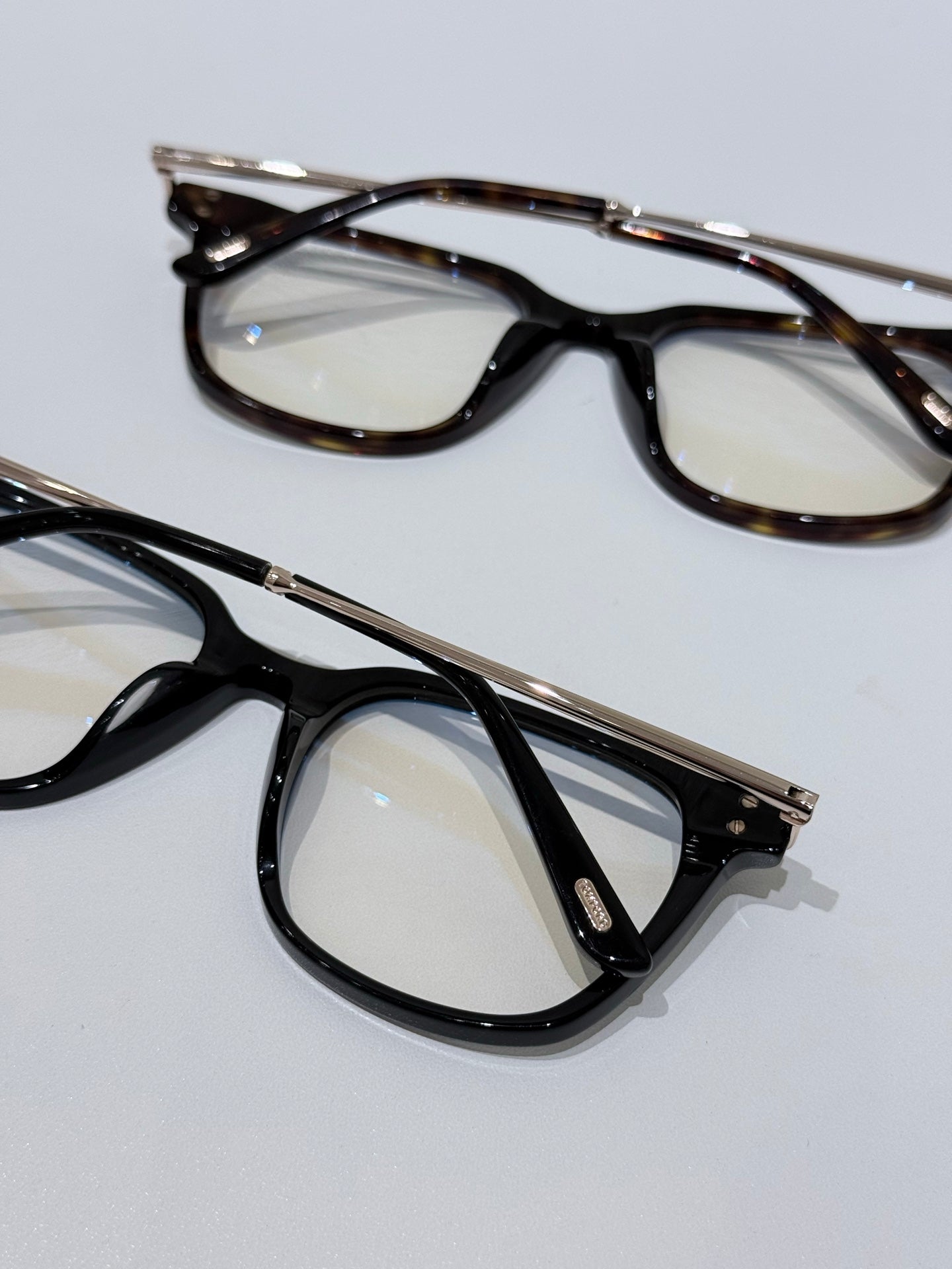 스틸 안경테 (steel glasses frames)
