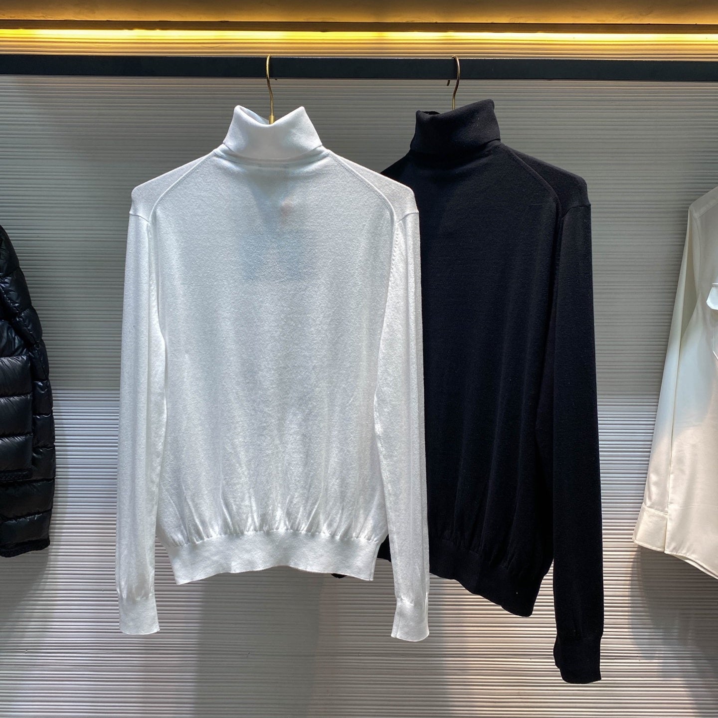 자카드 터틀넥 (jacquard turtleneck)