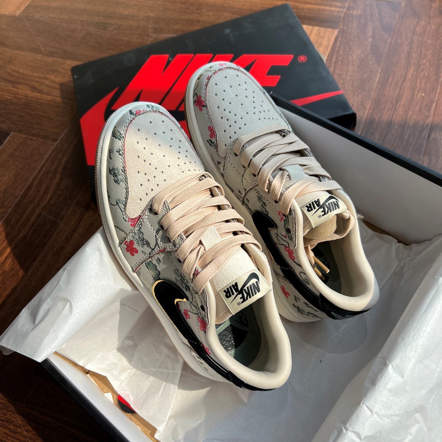 하치무라 스니커즈 (Hachimura sneakers)