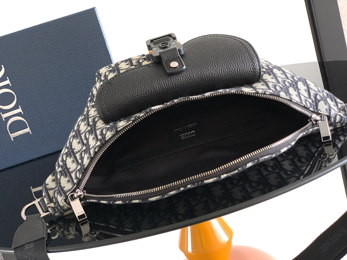 오블리크 슬링백 (Oblique slingback)