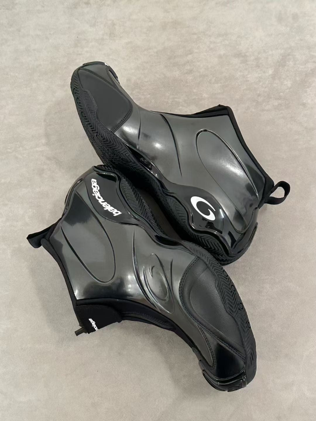 바스켓볼 스니커즈 (Basketball sneakers)