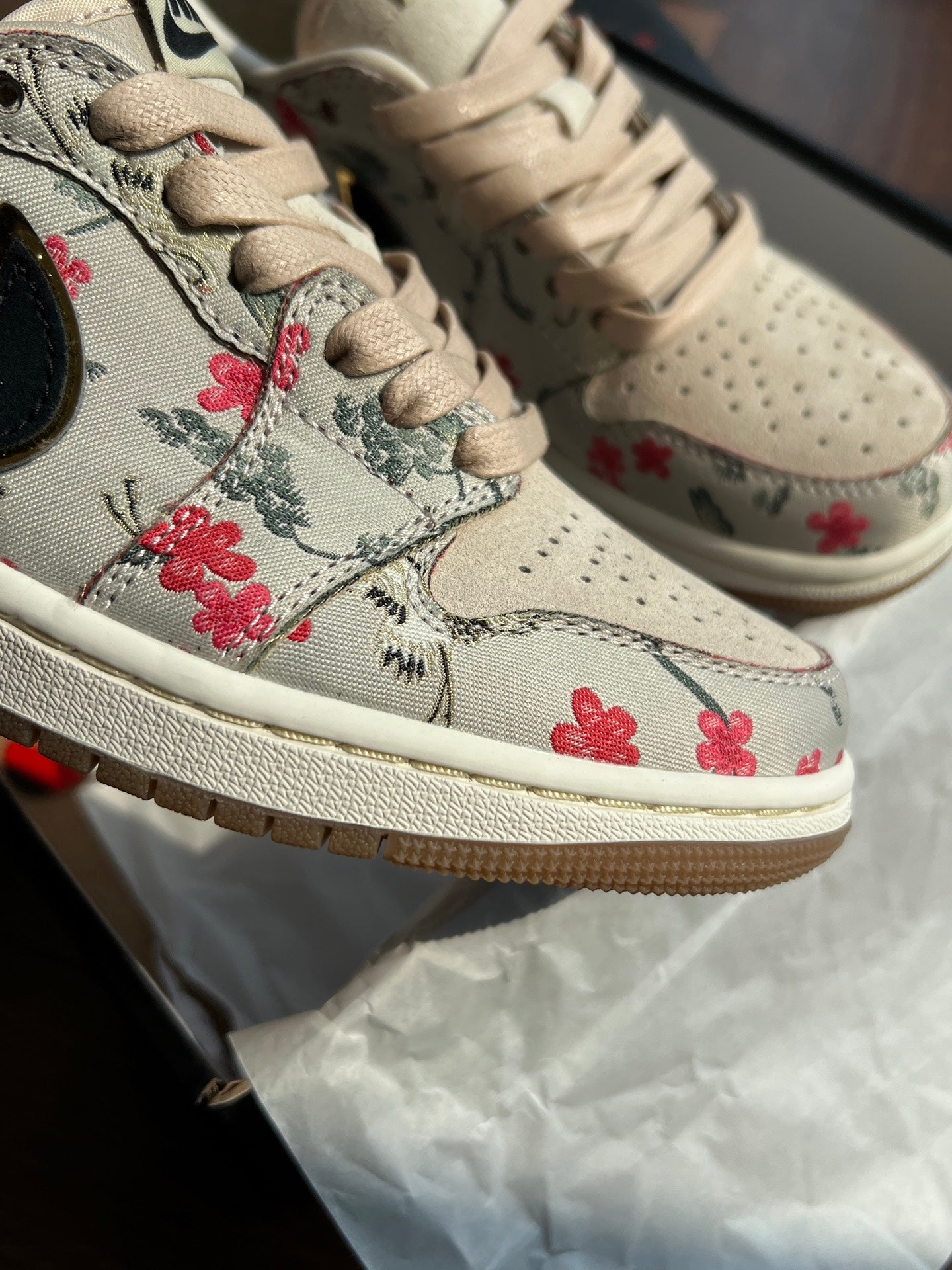 하치무라 스니커즈 (Hachimura sneakers)