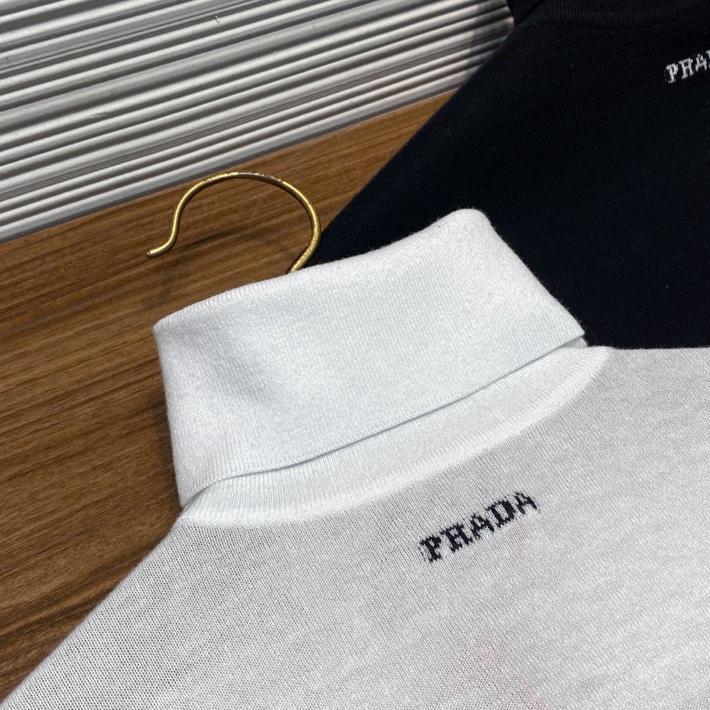 자카드 터틀넥 (jacquard turtleneck)