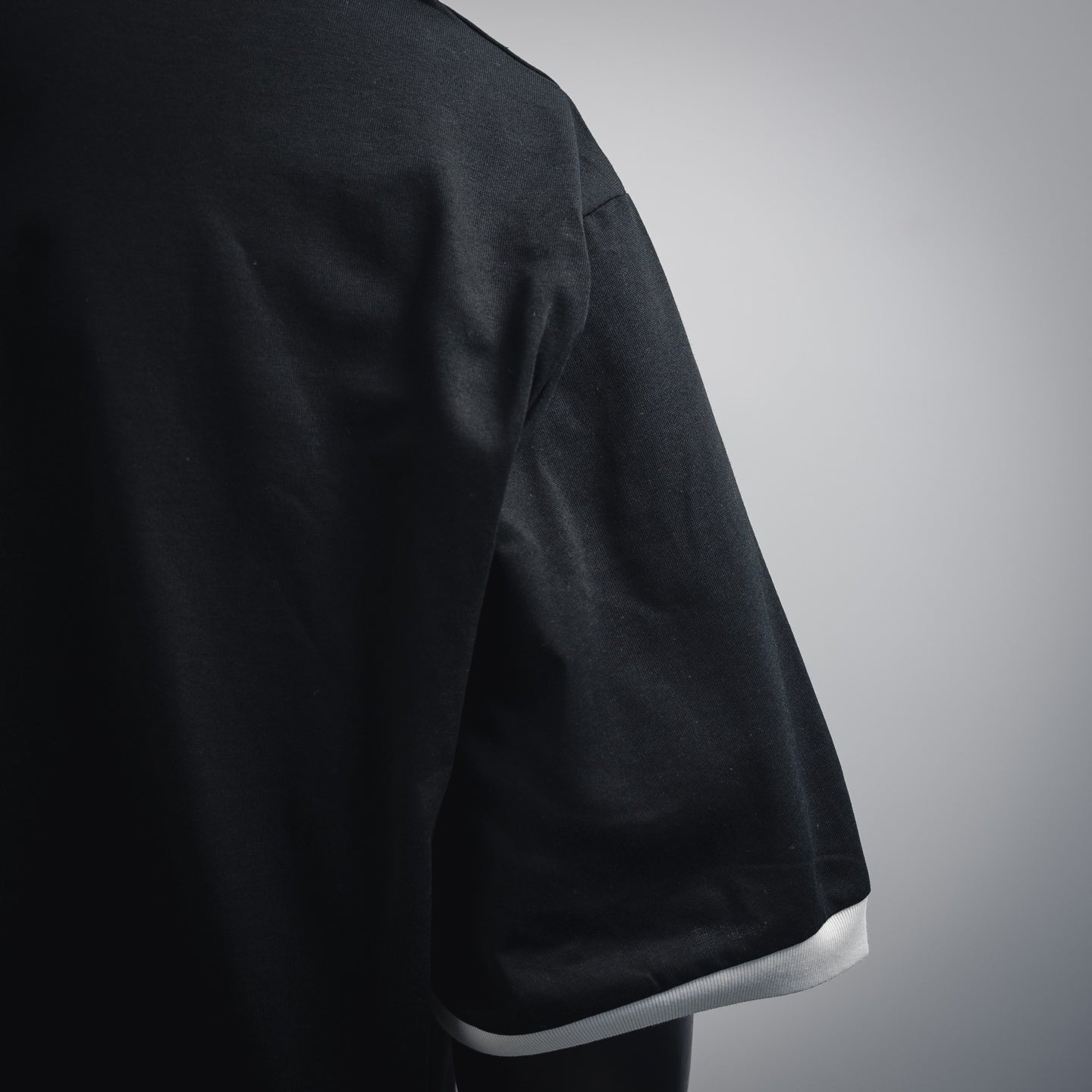 콘트라스트 반팔티셔츠 (Contrast short sleeve t-shirt)
