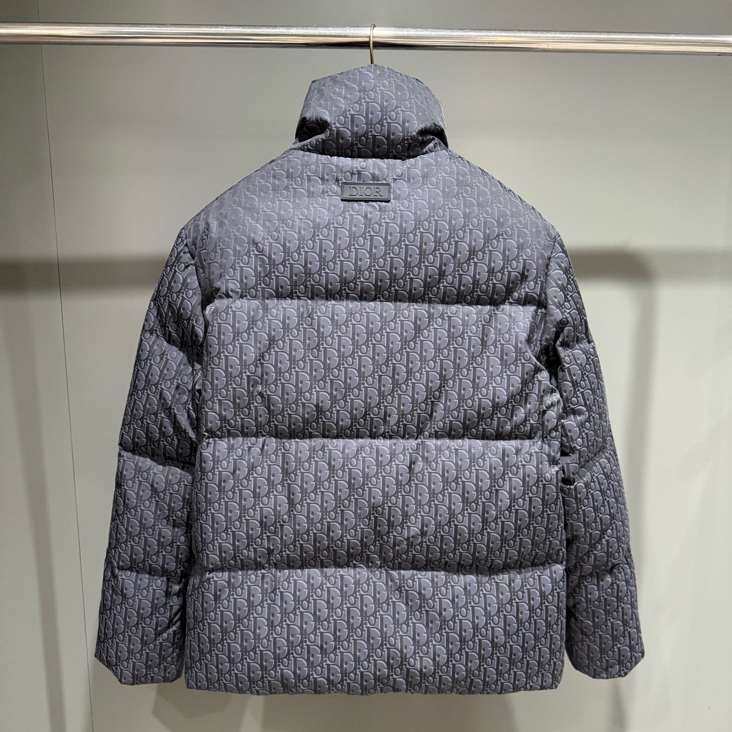 오블리크 다운 재킷 (Oblique down jacket)