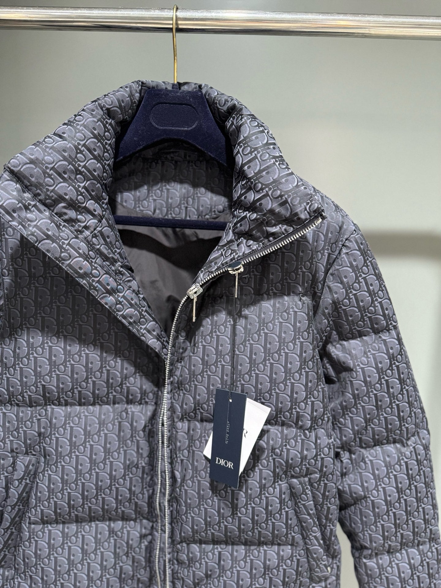 오블리크 다운 재킷 (Oblique down jacket)