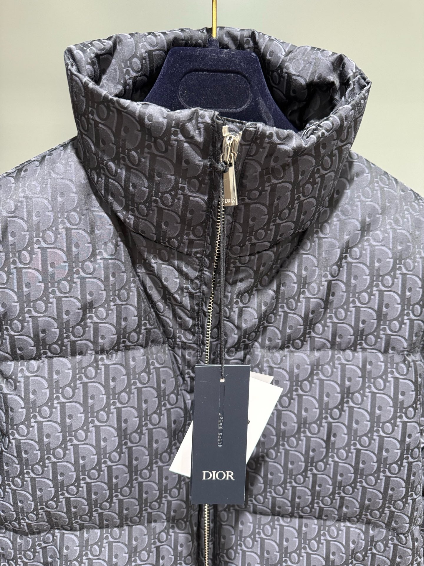 오블리크 다운 재킷 (Oblique down jacket)