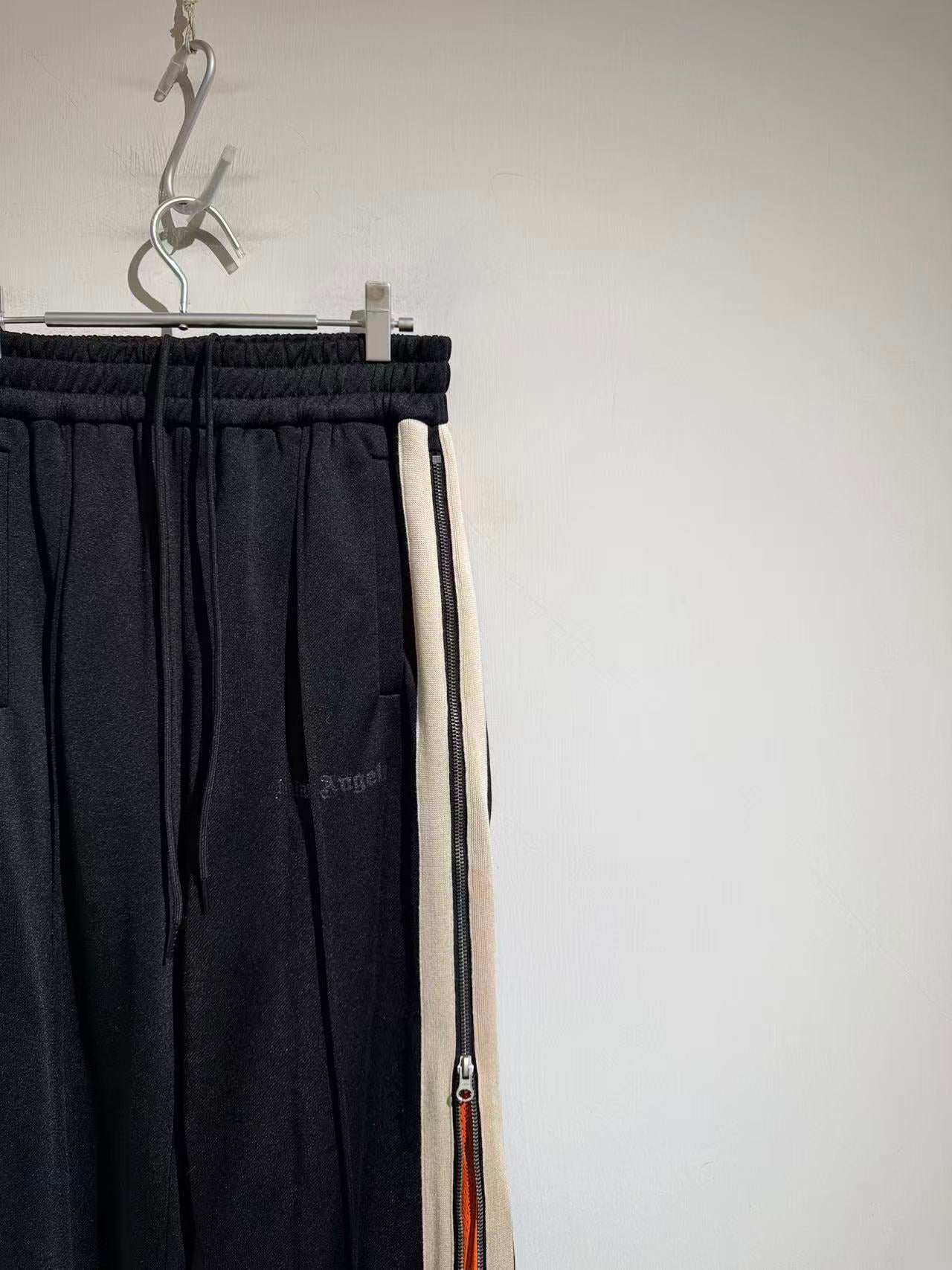 스웨트 팬츠 (sweatpants)