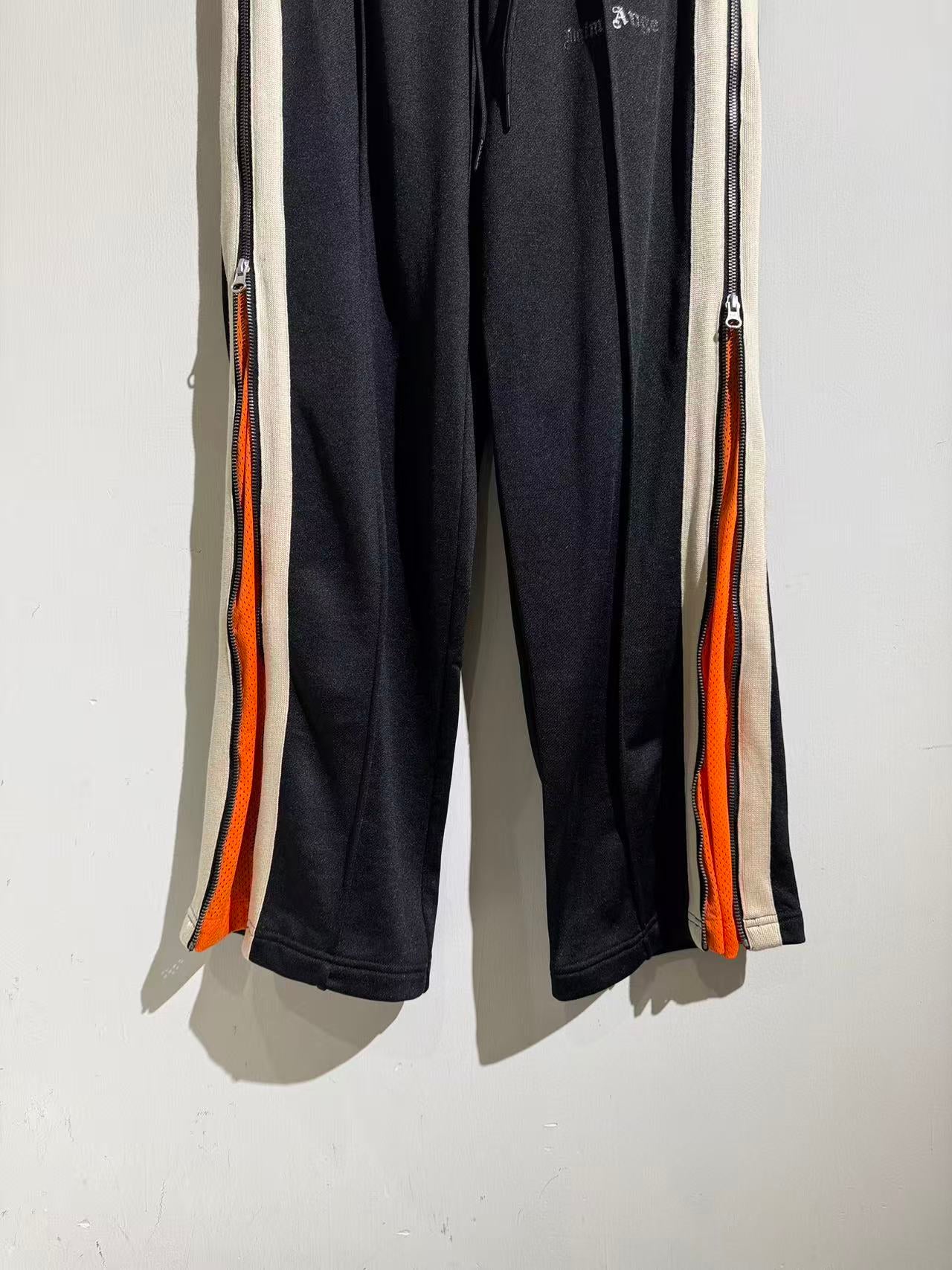 스웨트 팬츠 (sweatpants)