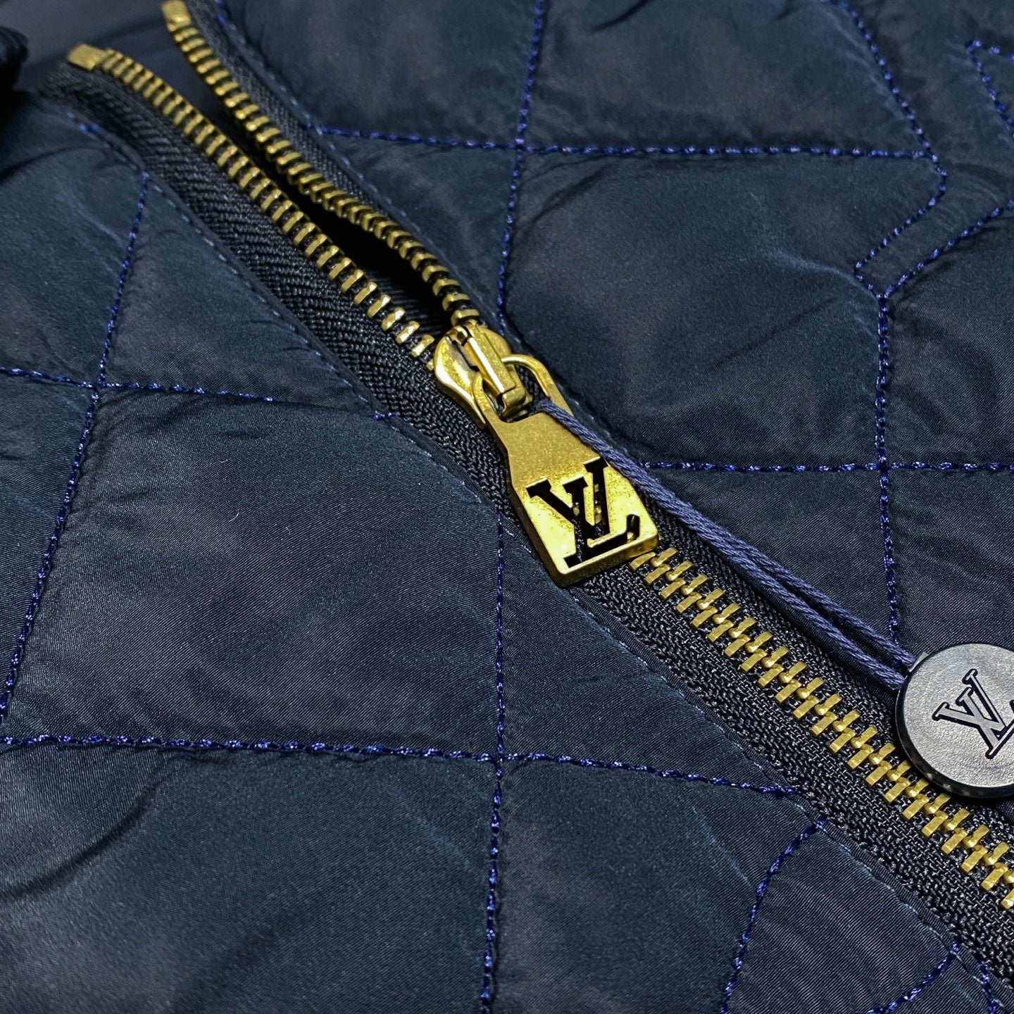 태피터 칼라 재킷 (taffeta collar jacket)