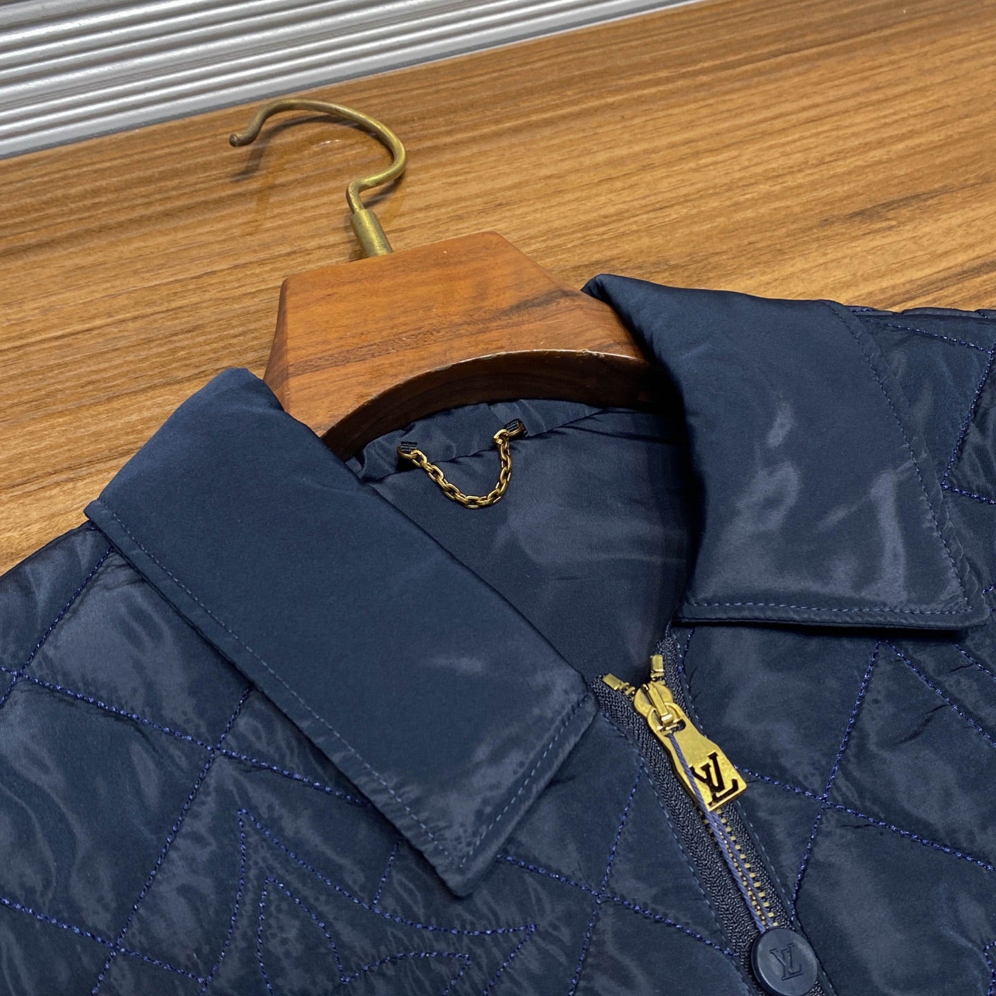 태피터 칼라 재킷 (taffeta collar jacket)