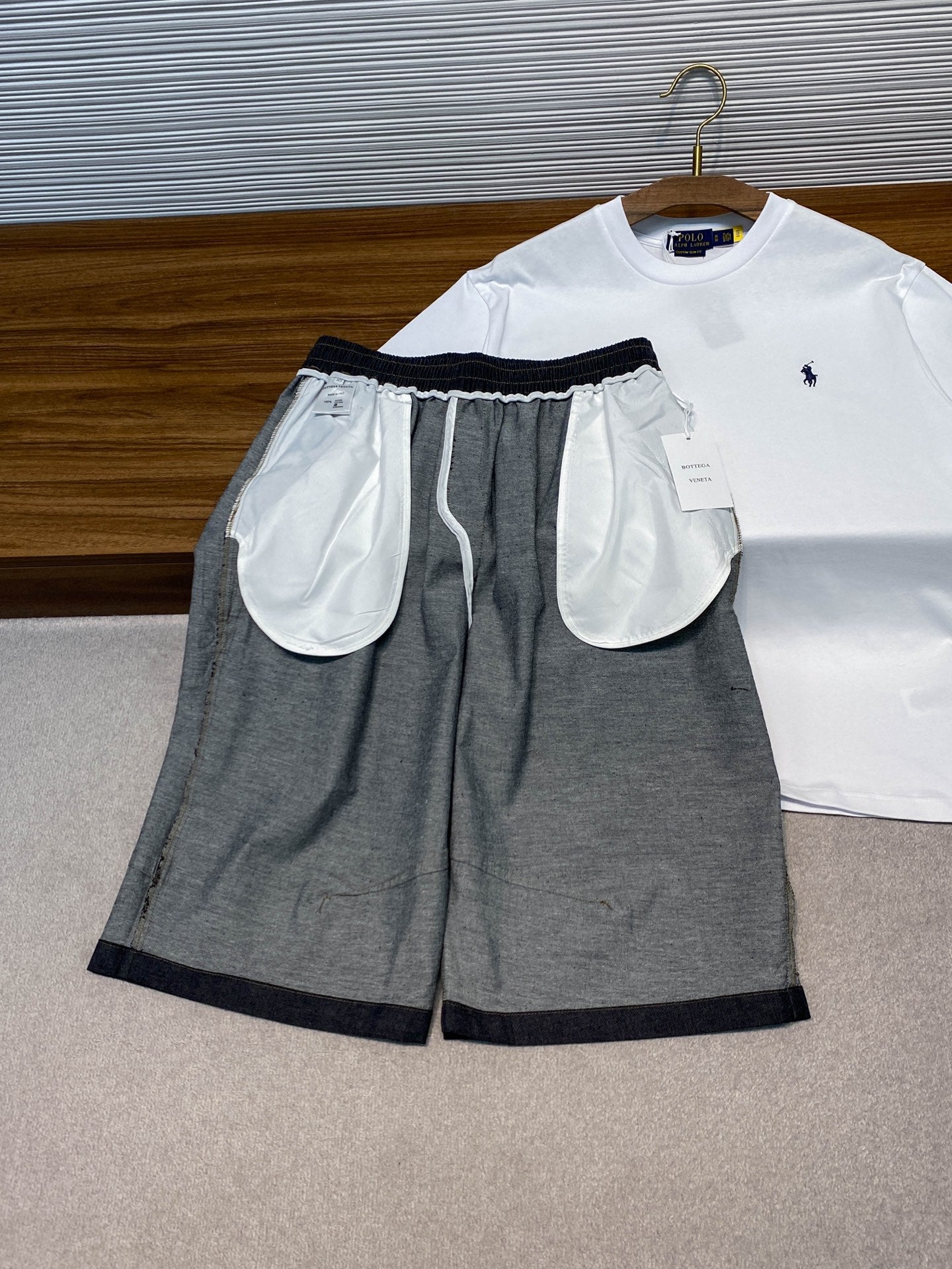 와이드 숏팬츠 (Wide shorts)