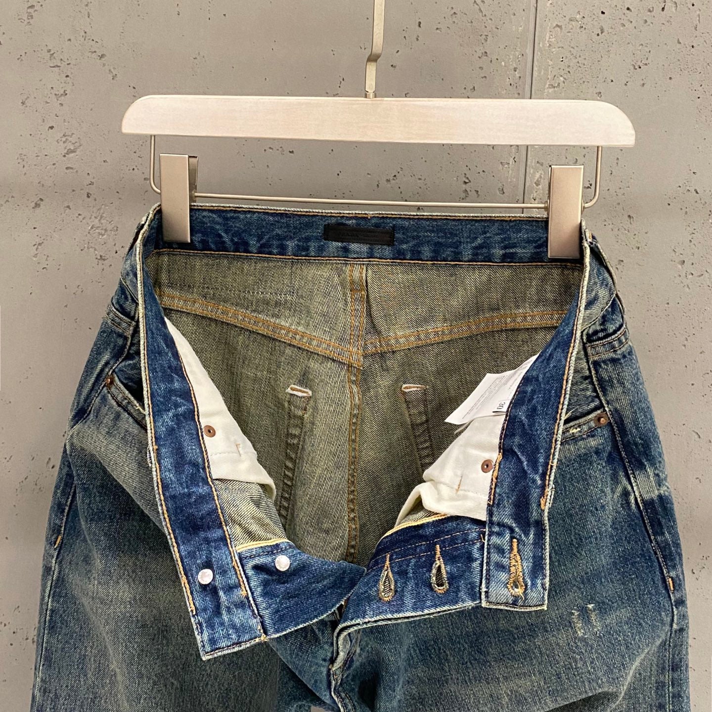 밀라노 청바지 (Milan Jeans)