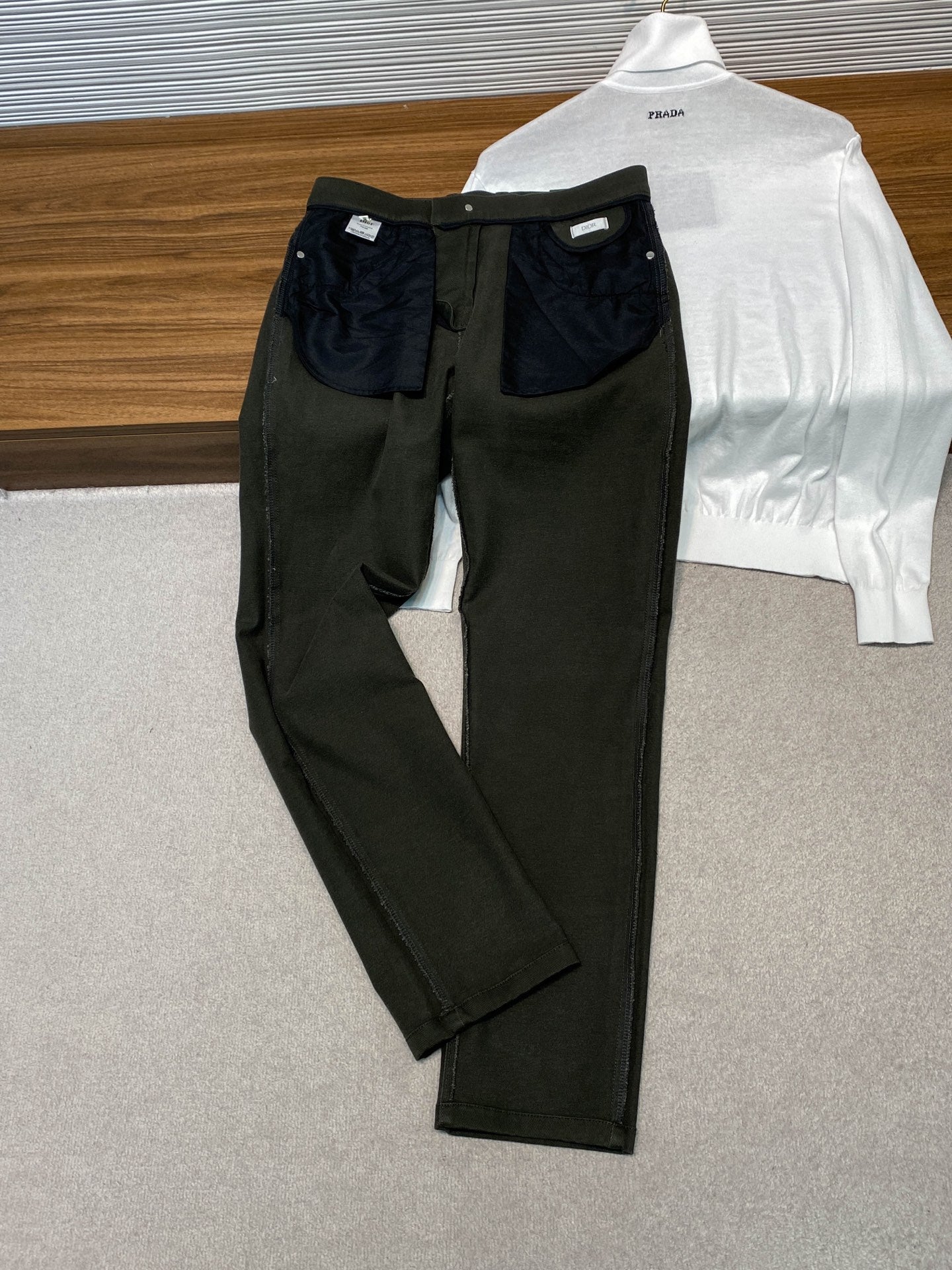 레그 팬츠 (leg pants)
