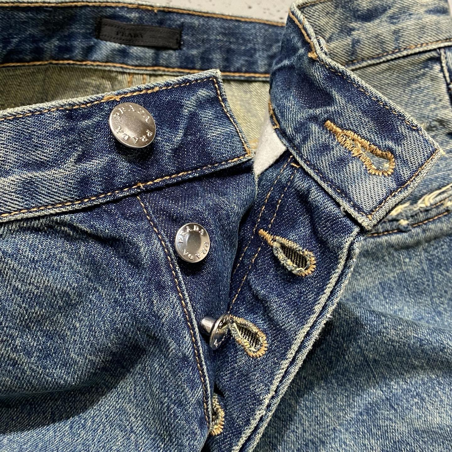 밀라노 청바지 (Milan Jeans)