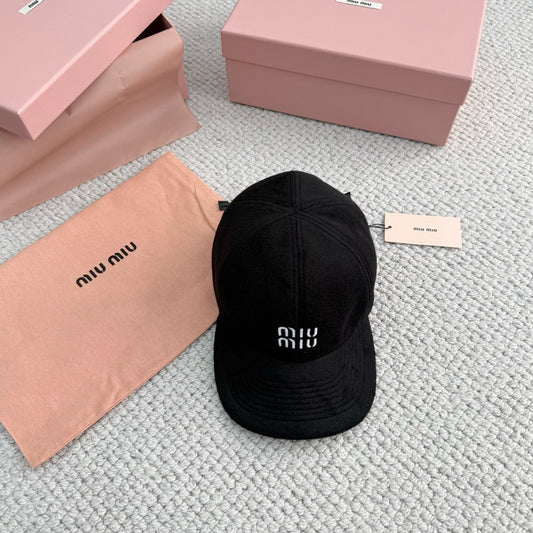 벨벳 드로스트링 모자 (Velvet Drawstring Hat)