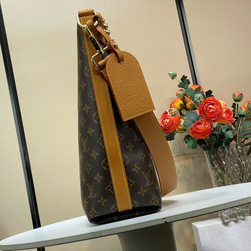 메티스 토트백 (Metis Tote Bag)
