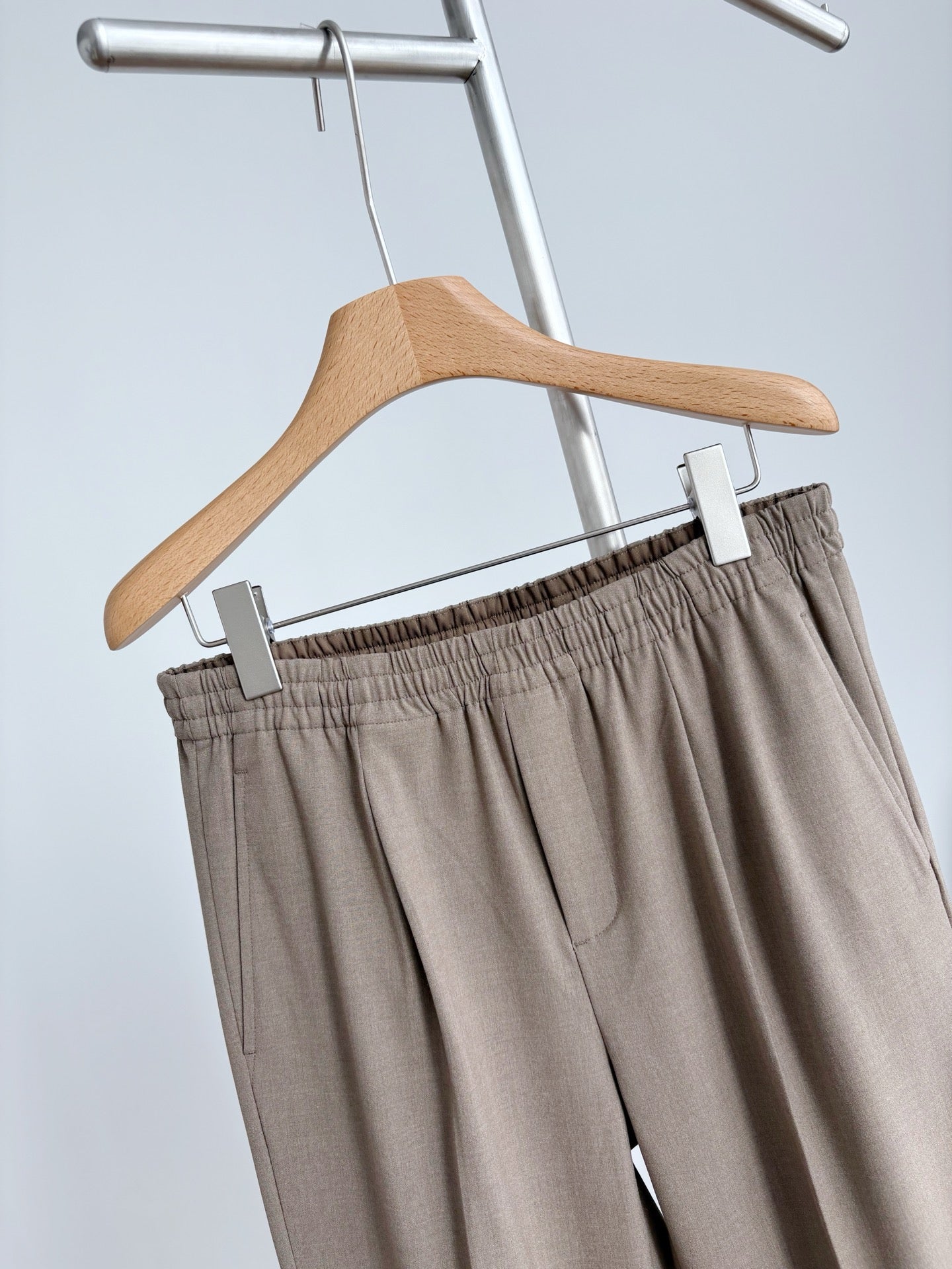 울 V넥 팬츠 (Wool V-neck pants)