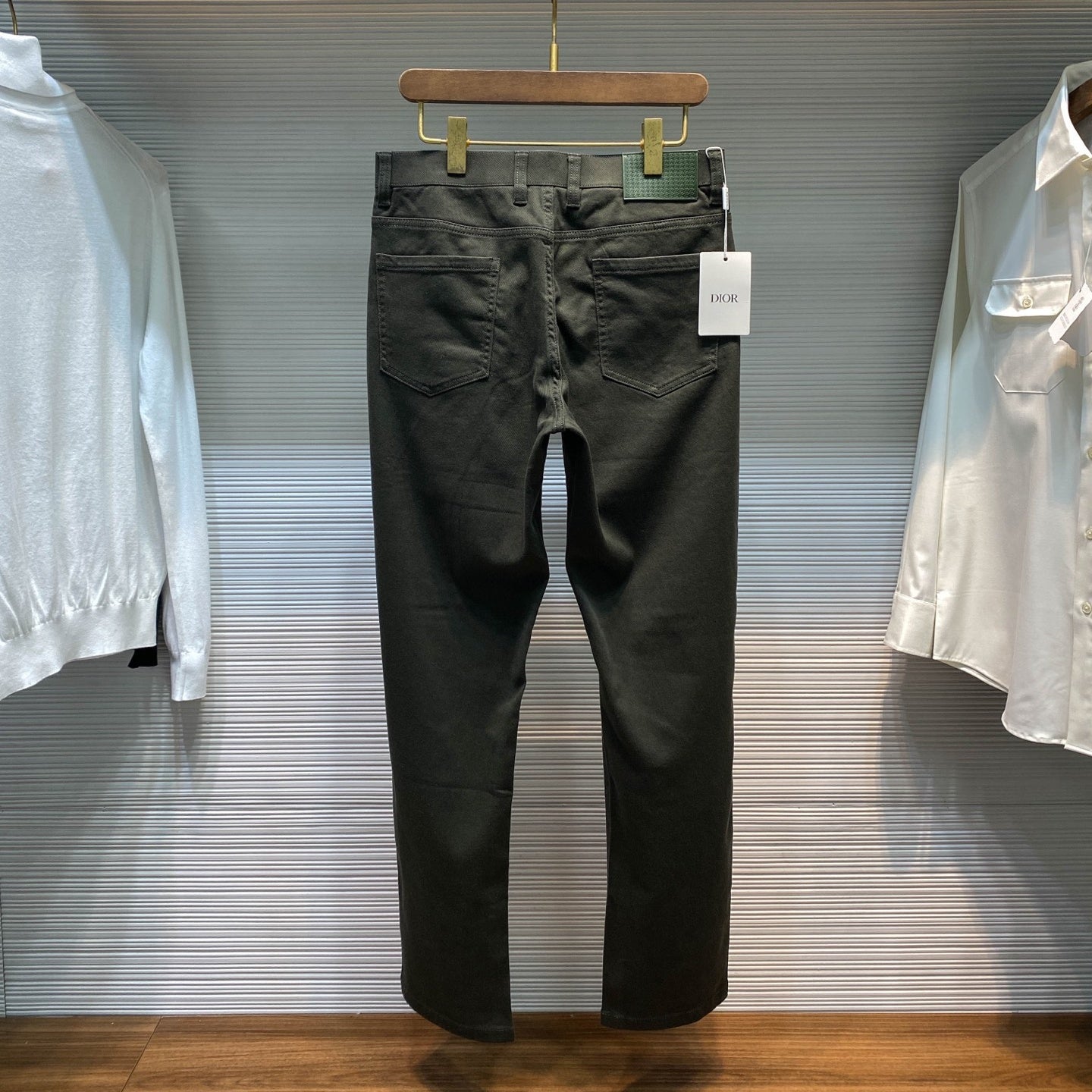 레그 팬츠 (leg pants)