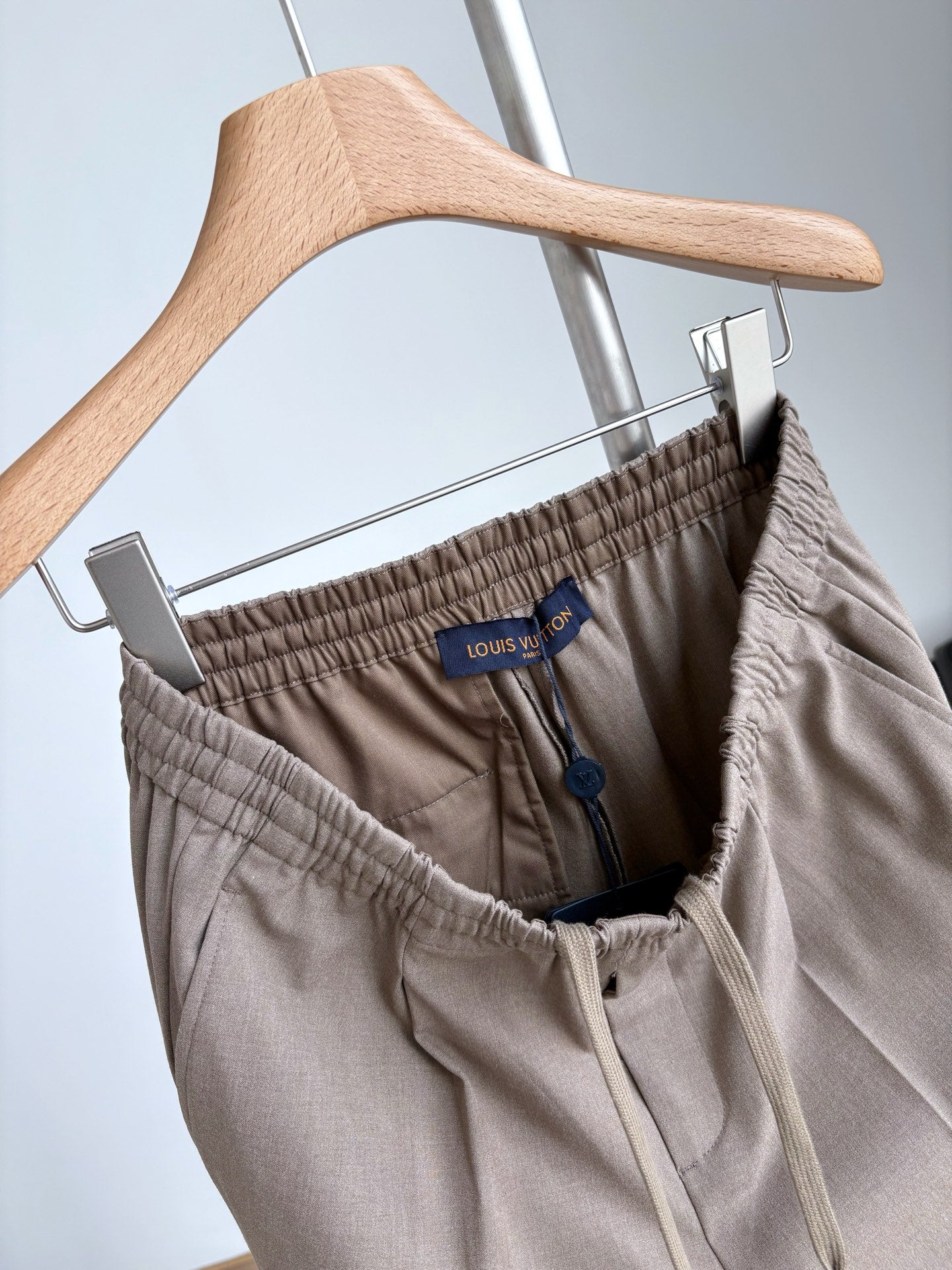 울 V넥 팬츠 (Wool V-neck pants)