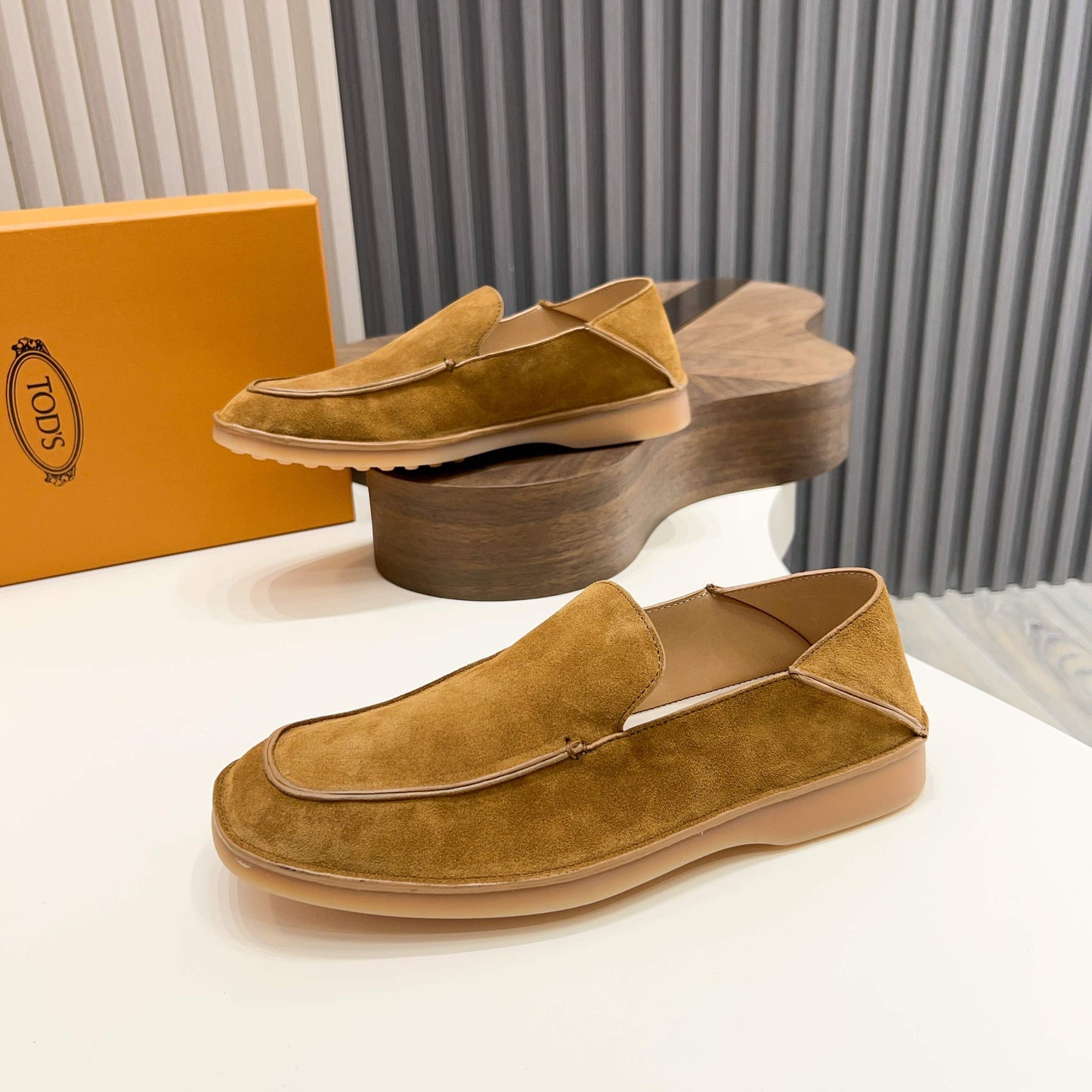 스티칭 로퍼 (Stitching loafers)