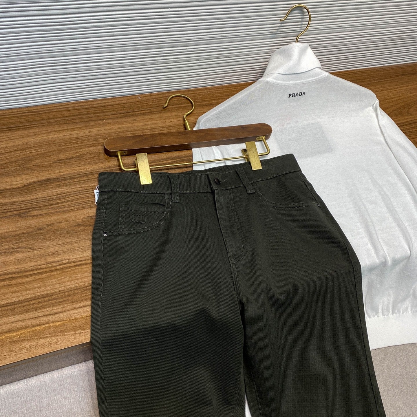 레그 팬츠 (leg pants)