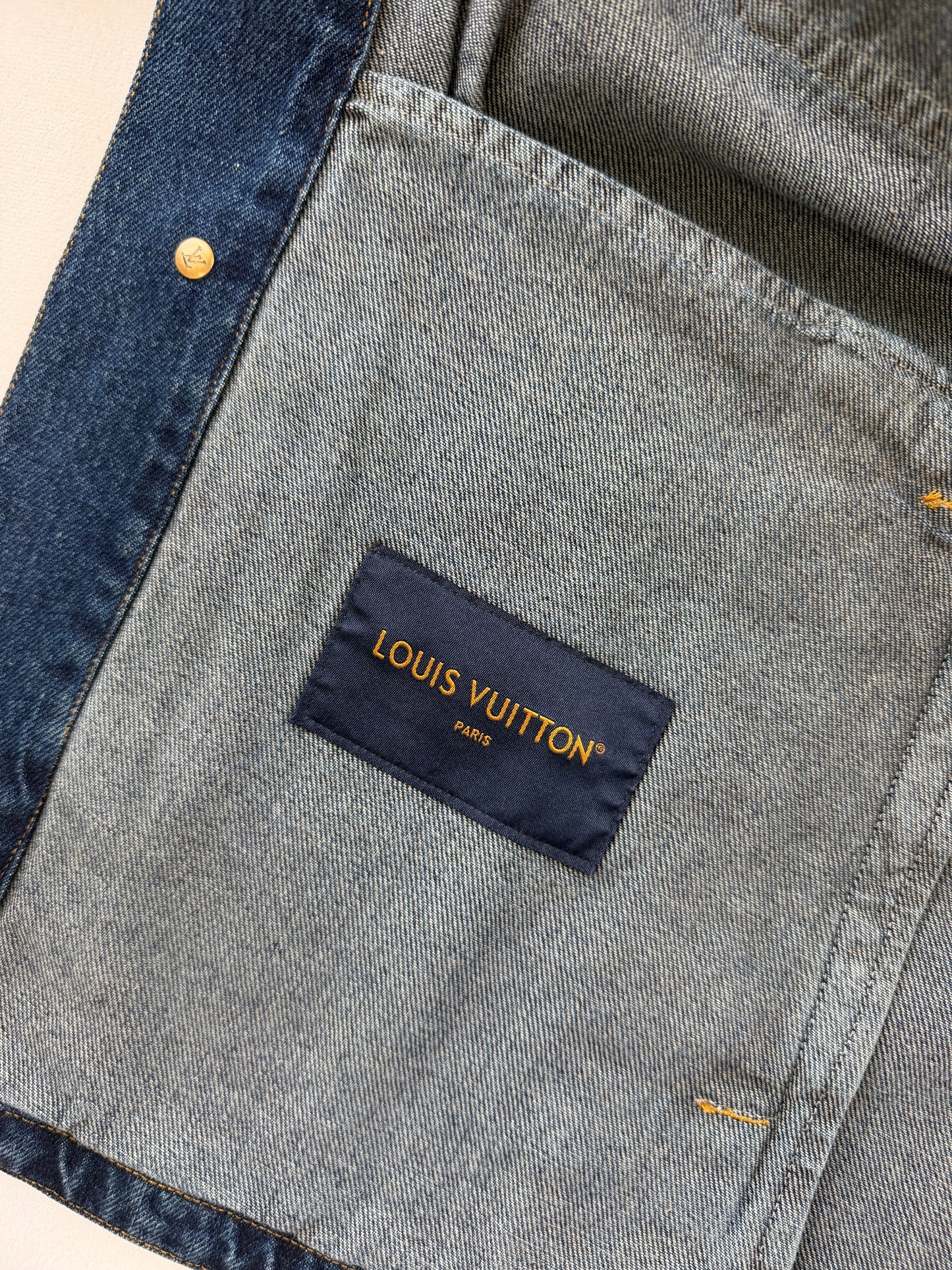 가죽 칼라 데님 재킷, 진 (Leather collar denim jacket, jeans)