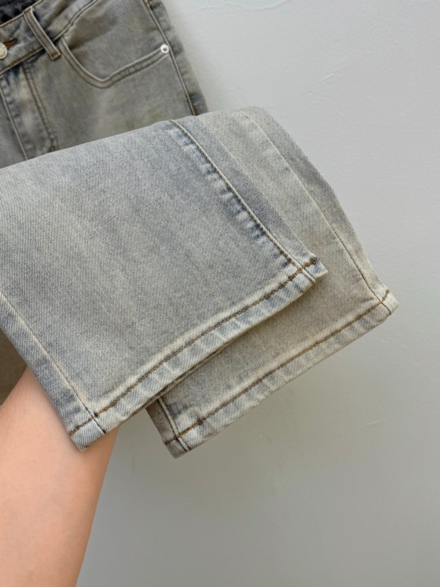 워시드 청바지 (washed jeans)