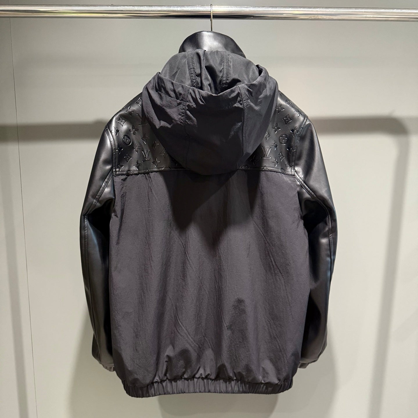 하이브리드 윈드브레이커 (Hybrid Windbreaker)