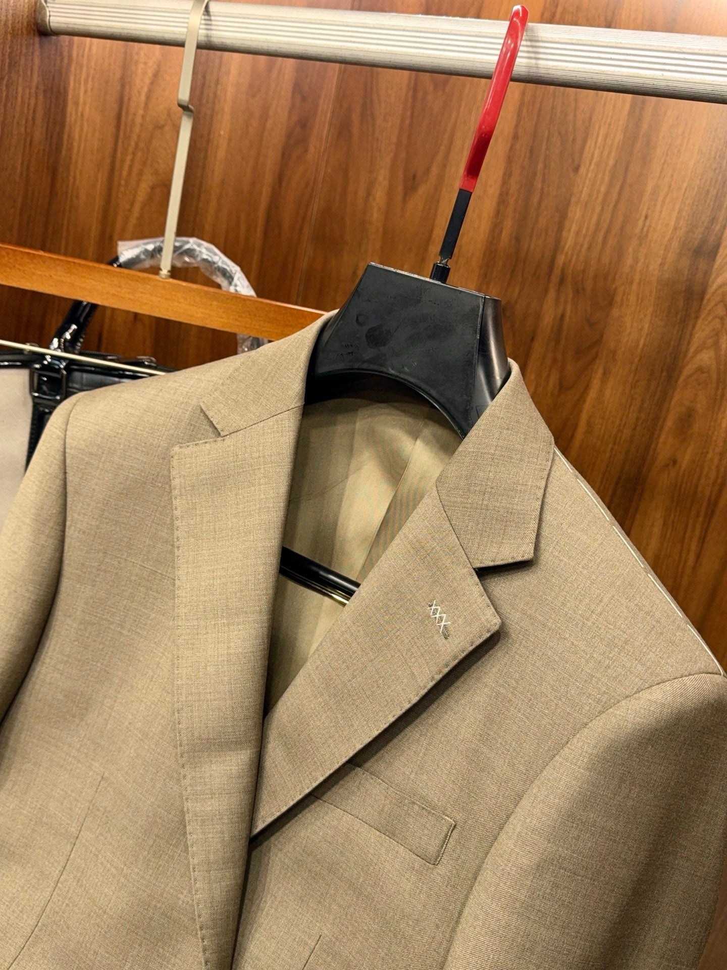 부티크 수트 (boutique suit)