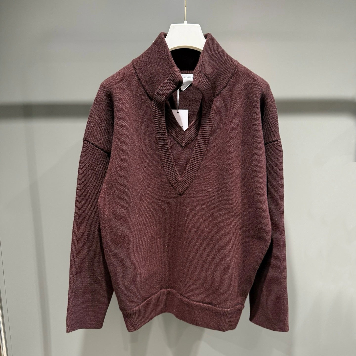 솔리드 니트 (solid knit)