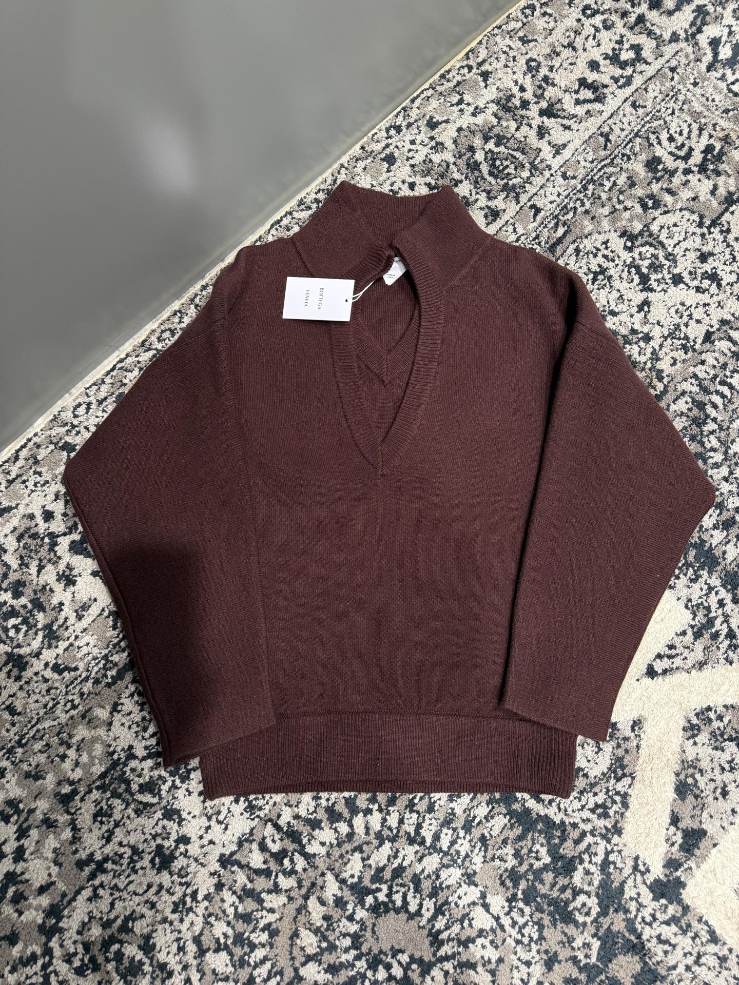솔리드 니트 (solid knit)