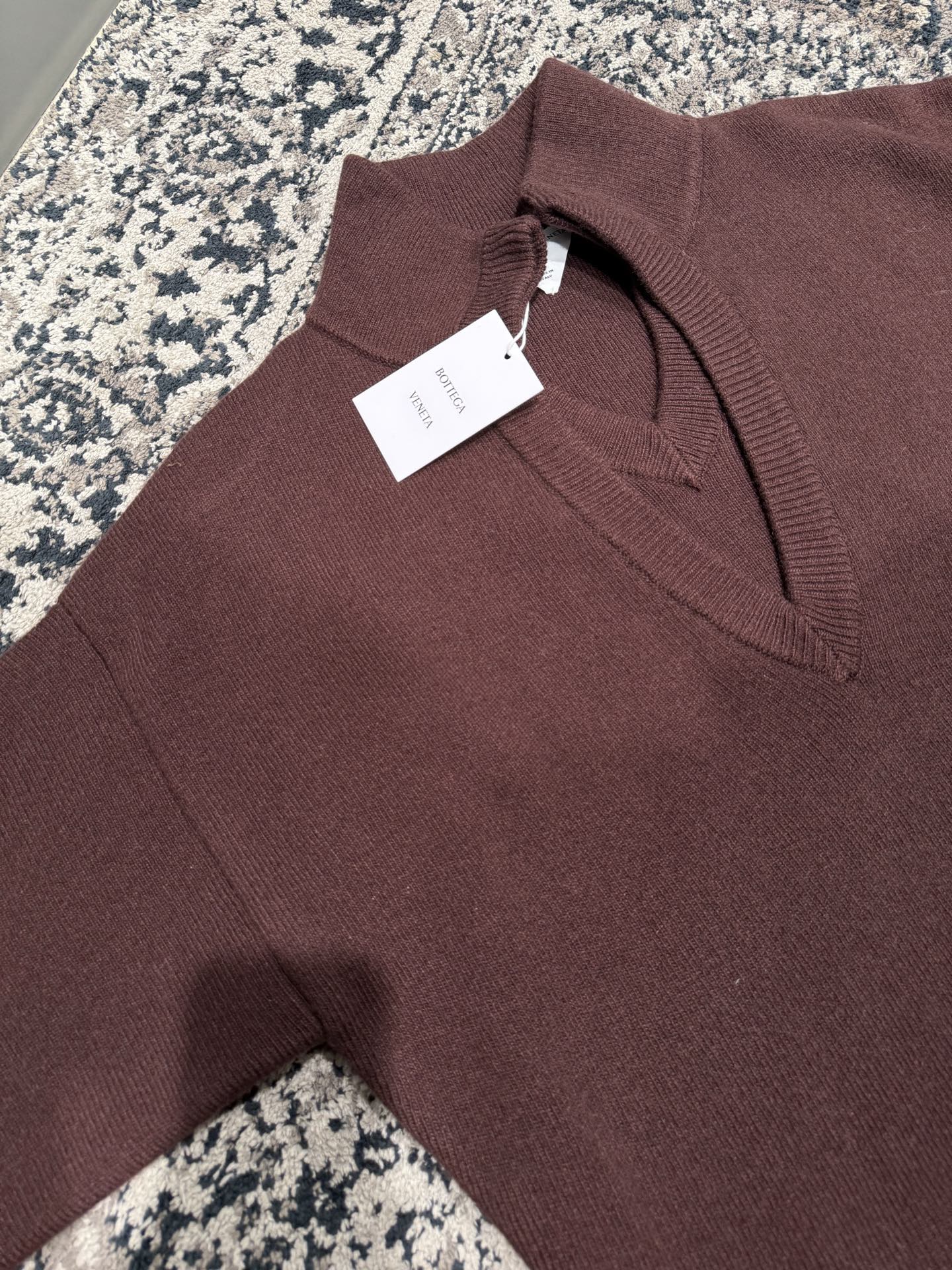 솔리드 니트 (solid knit)