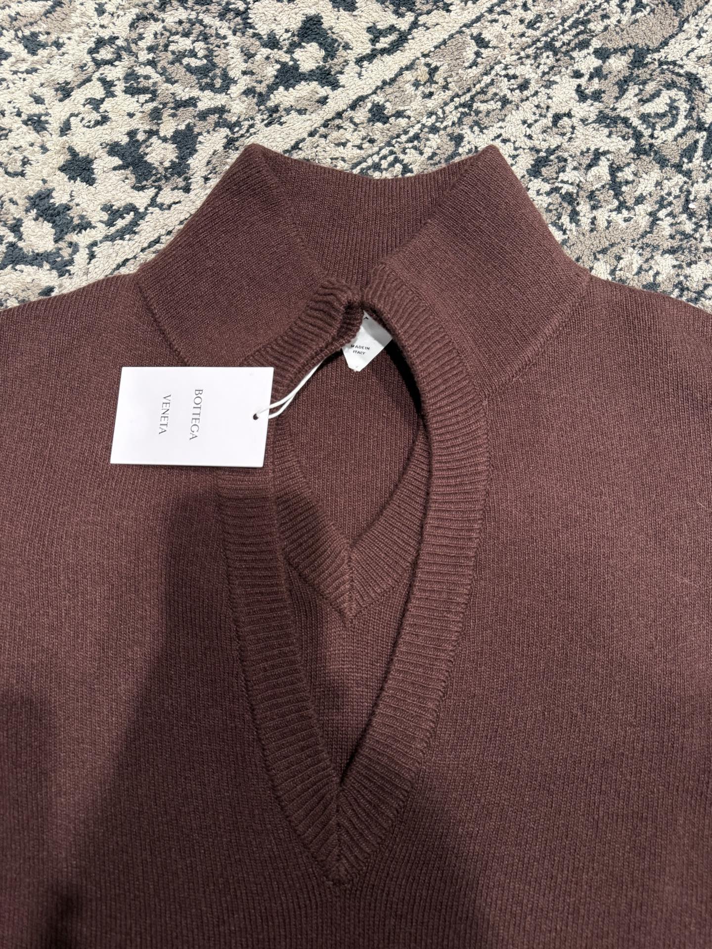 솔리드 니트 (solid knit)