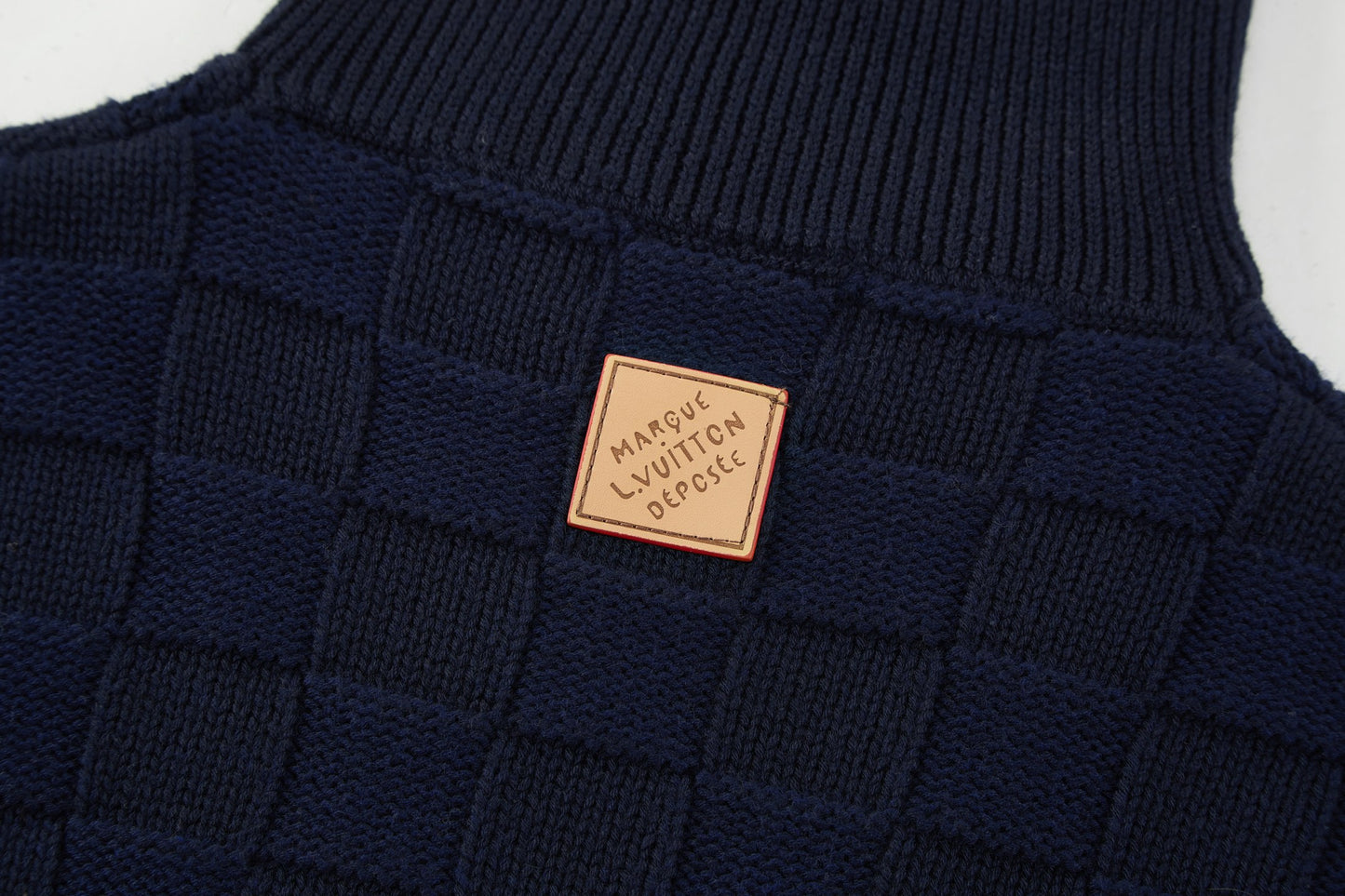 체크 집업 가디건 (Checked zip-up cardigan)