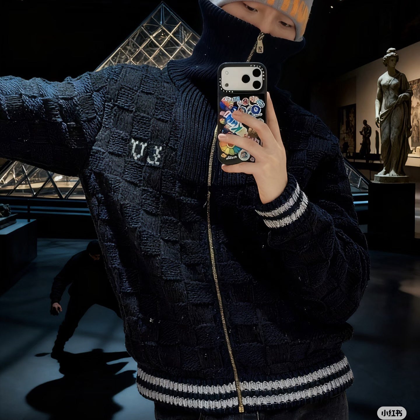체크 집업 가디건 (Checked zip-up cardigan)