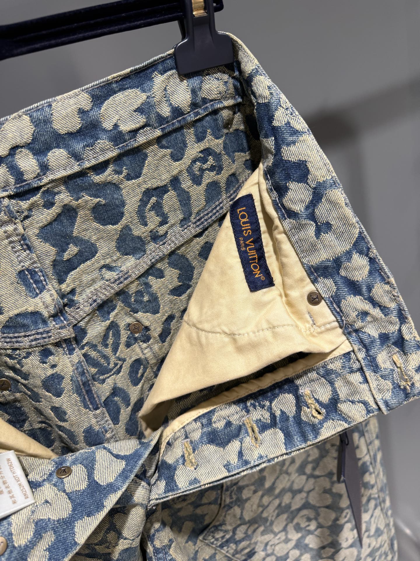 퍼렐 청바지 (pharrell jeans)