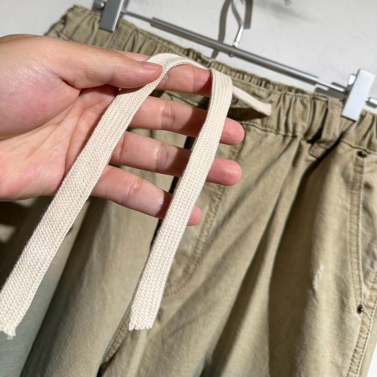 멀티포켓 카고 팬츠 (Multi-pocket cargo pants)