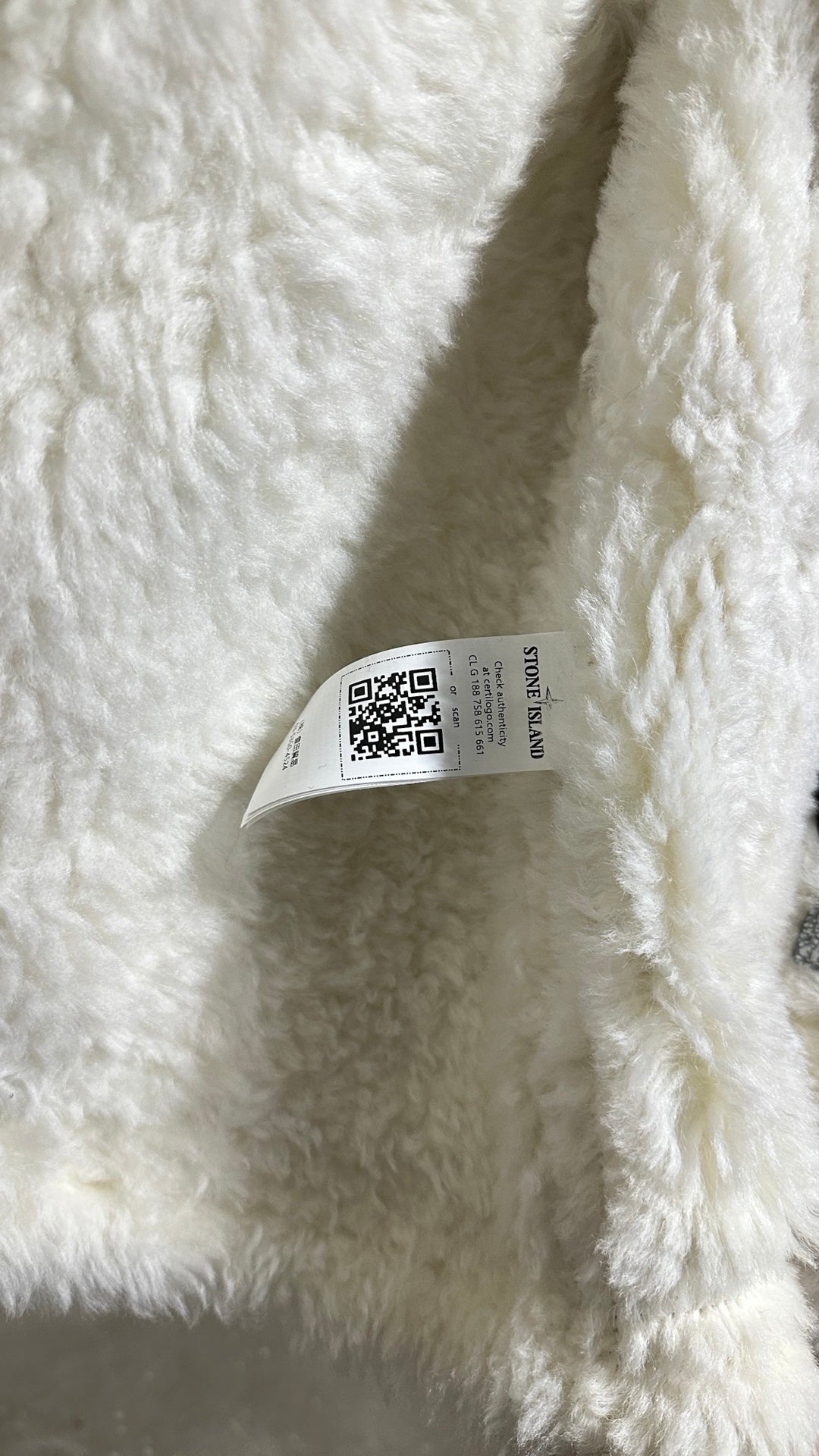 J466743 비트리파이드 무스탕