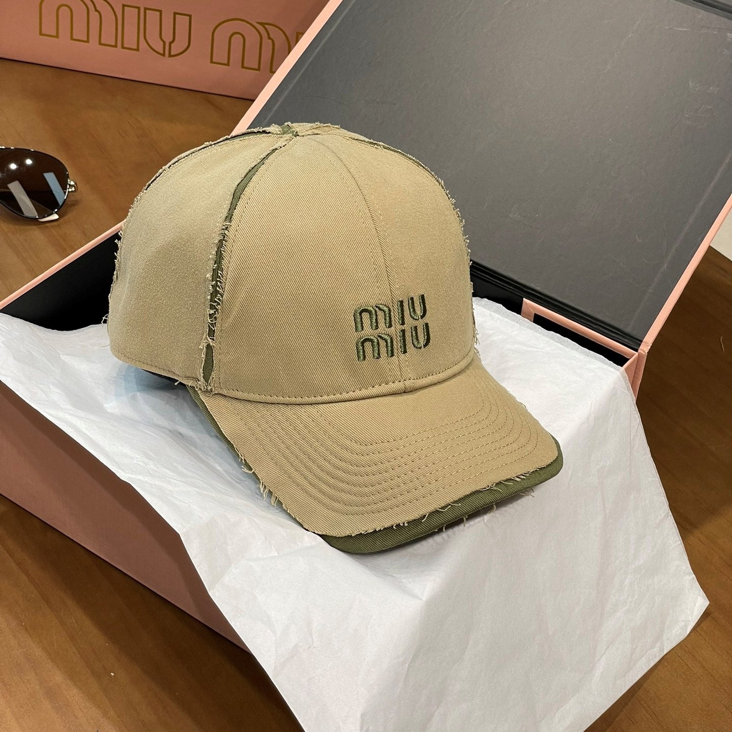 스티칭 볼캡 (Stitching ball cap)