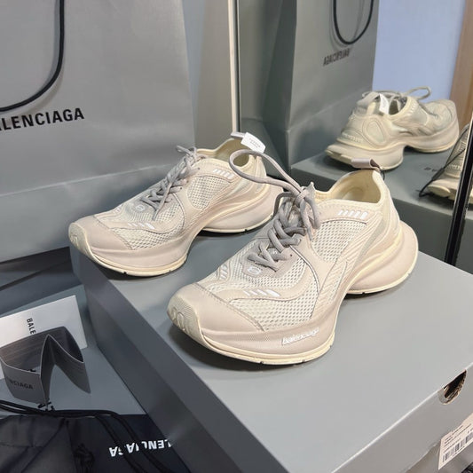 서킷스니커즈 (Circuit Sneakers)