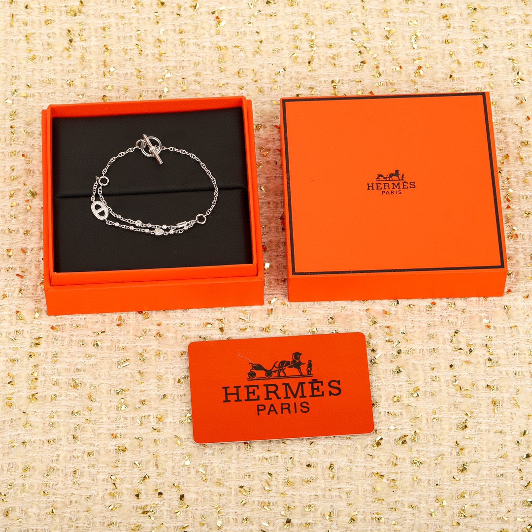 돼지코 팔찌 (pig nose bracelet)