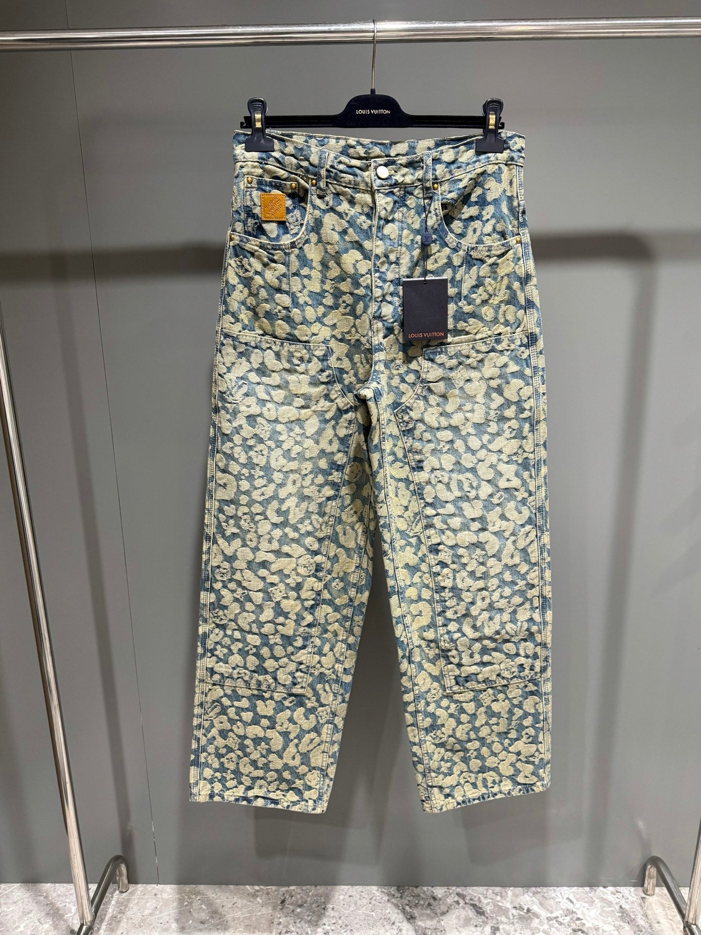 퍼렐 청바지 (pharrell jeans)