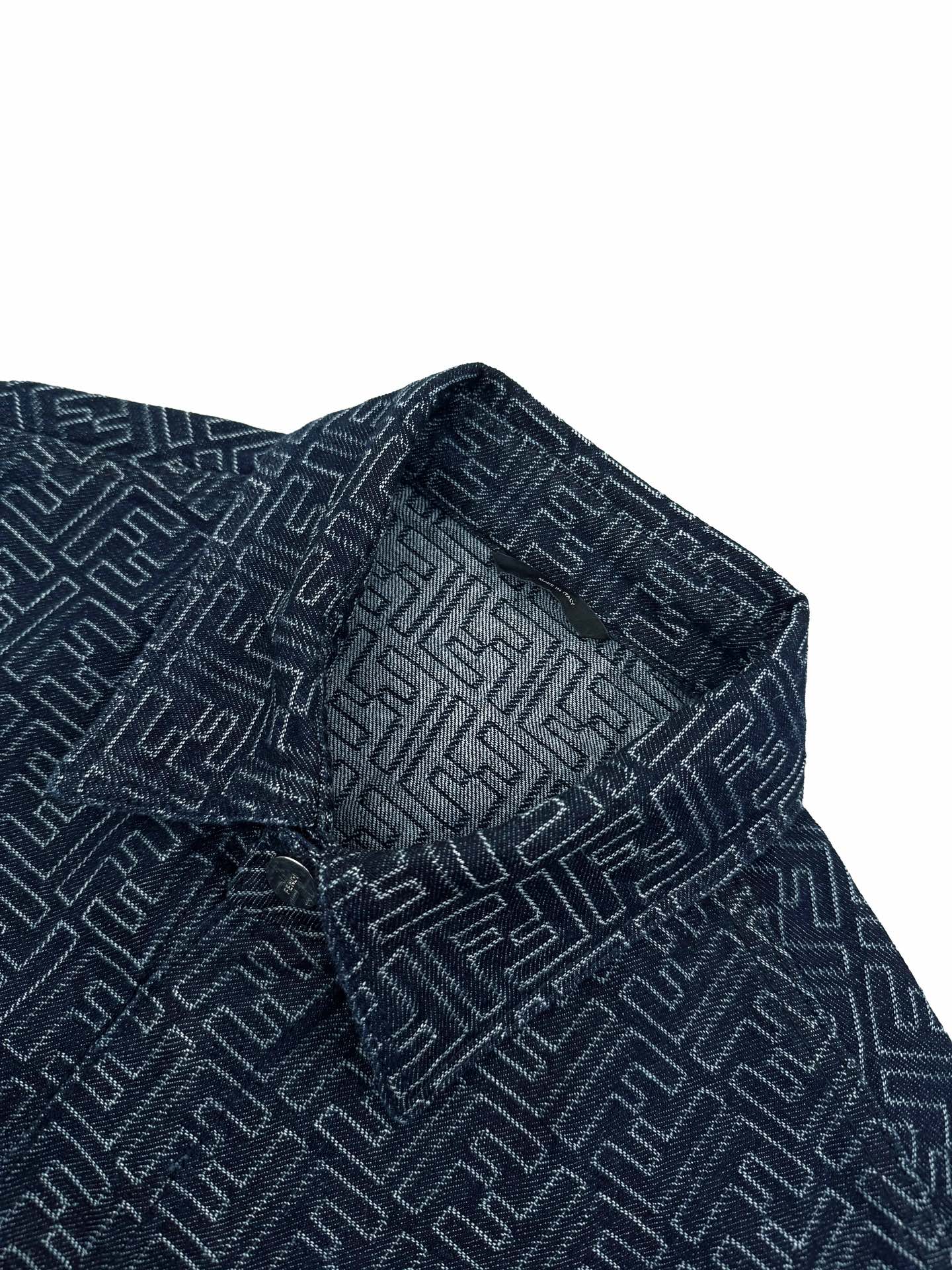 자카드 셔츠 (jacquard shirt)