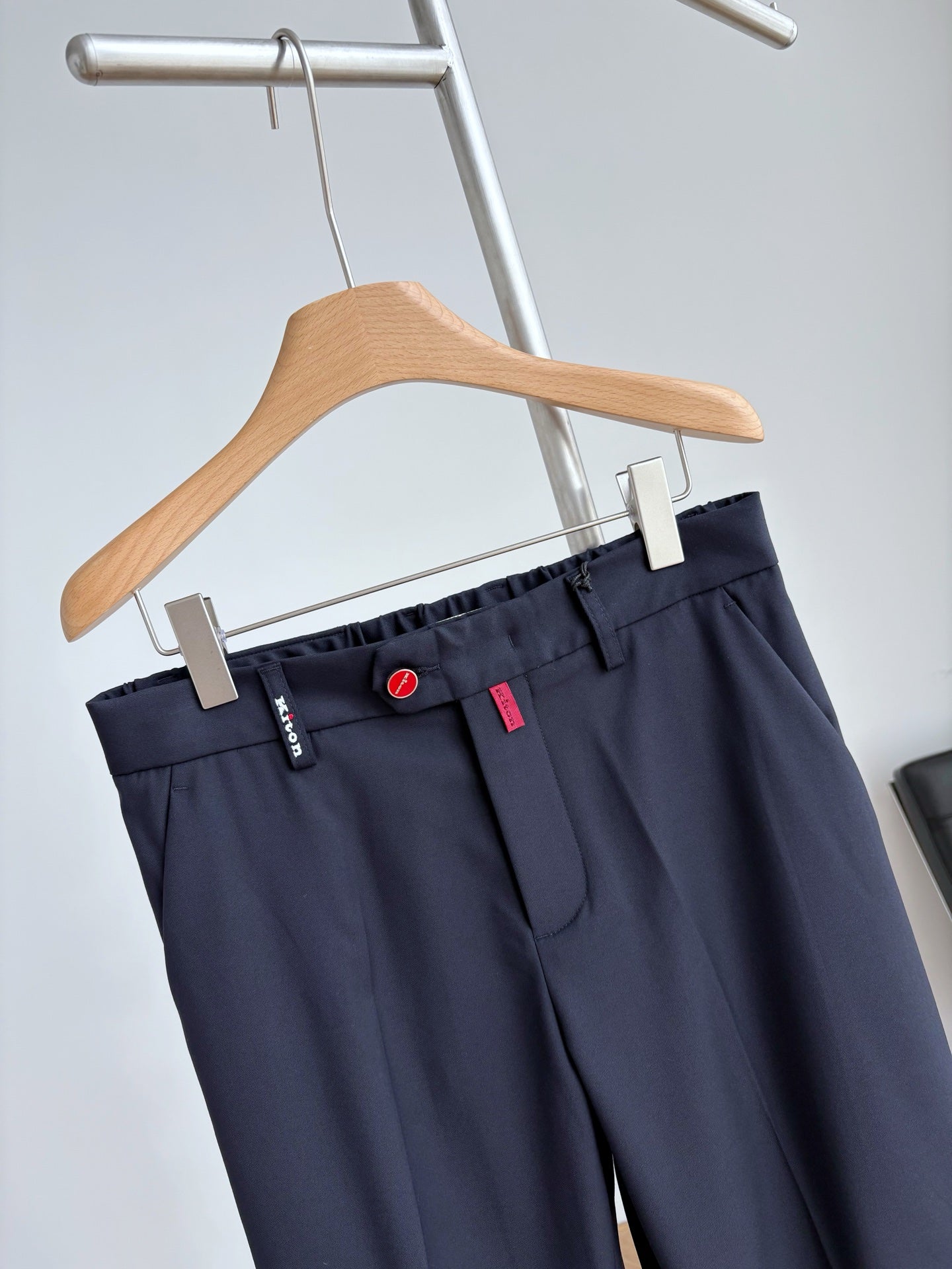 블루 울 팬츠 (blue wool pants)