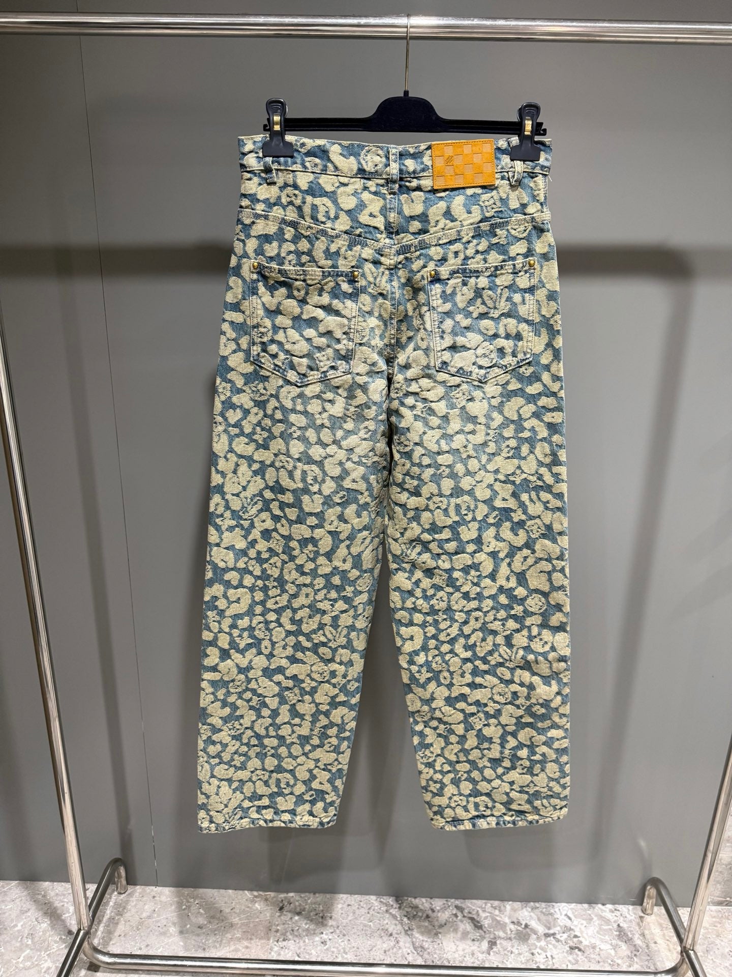 퍼렐 청바지 (pharrell jeans)