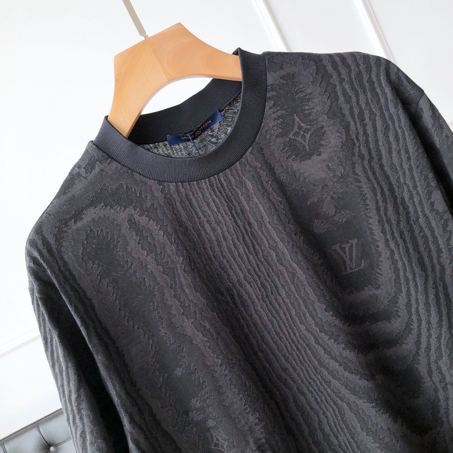 다크 자카드티셔츠 (Dark jacquard t-shirt)