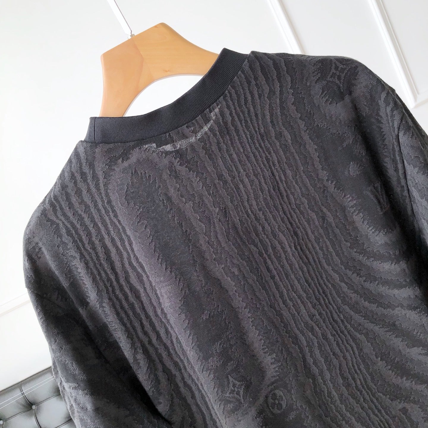 다크 자카드티셔츠 (Dark jacquard t-shirt)