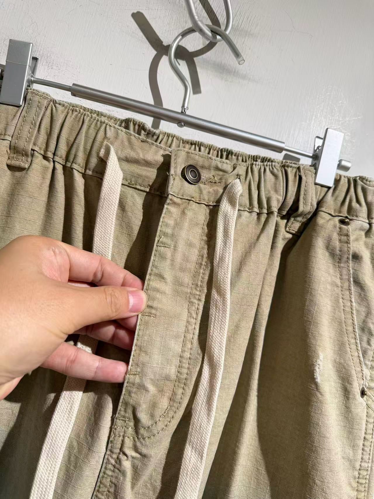 멀티포켓 카고 팬츠 (Multi-pocket cargo pants)